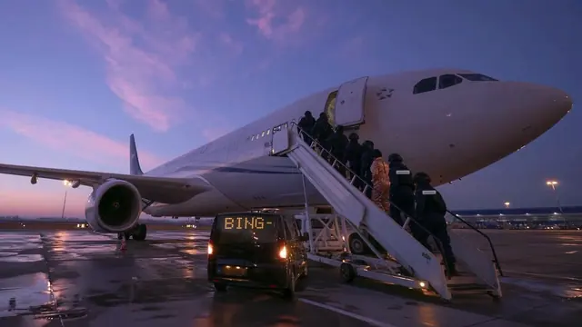 AIRPLANE MODE at 0:00